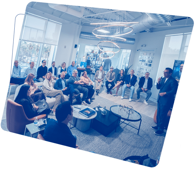 Encontro da BR Nation com participantes reunidos num espaço contemporâneo em Miami