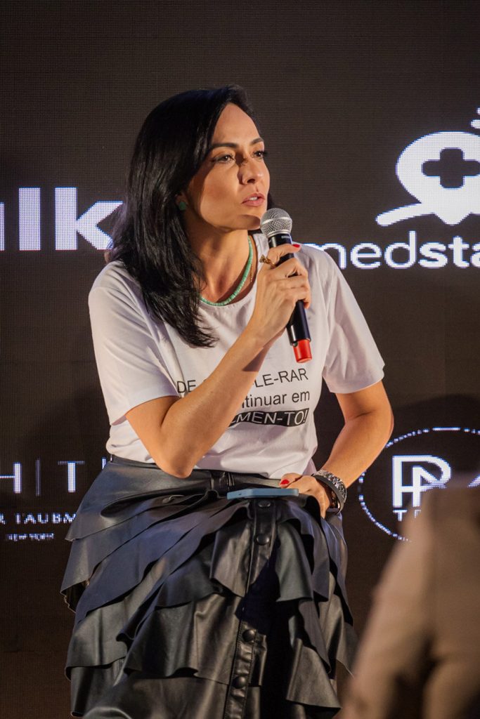 Izabella Camargo ok (1)